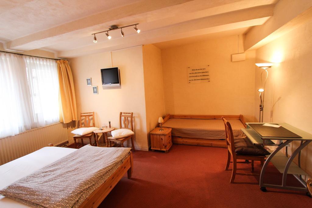 Hotel Deutsches Haus ノルトハイム エクステリア 写真
