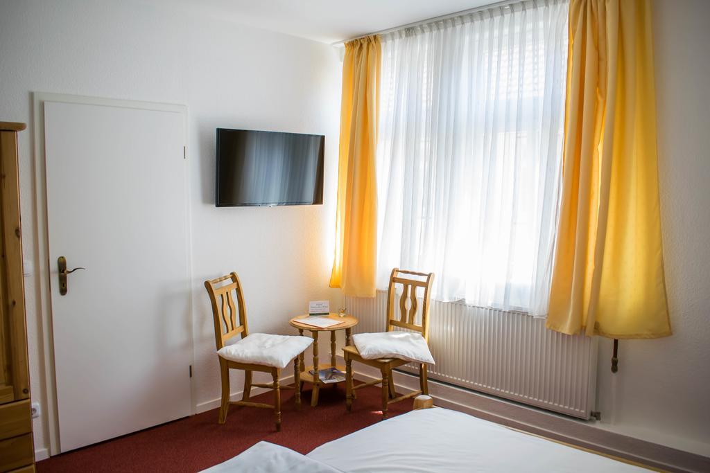 Hotel Deutsches Haus ノルトハイム エクステリア 写真