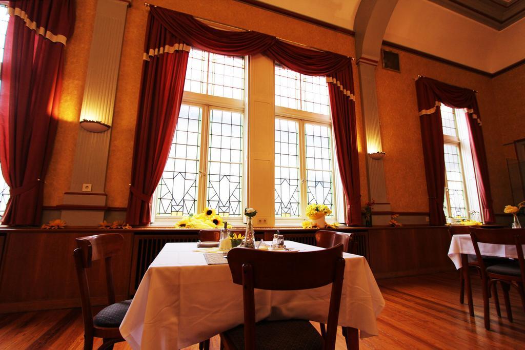 Hotel Deutsches Haus ノルトハイム エクステリア 写真